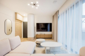 Penthouse with City View and Parking for Two